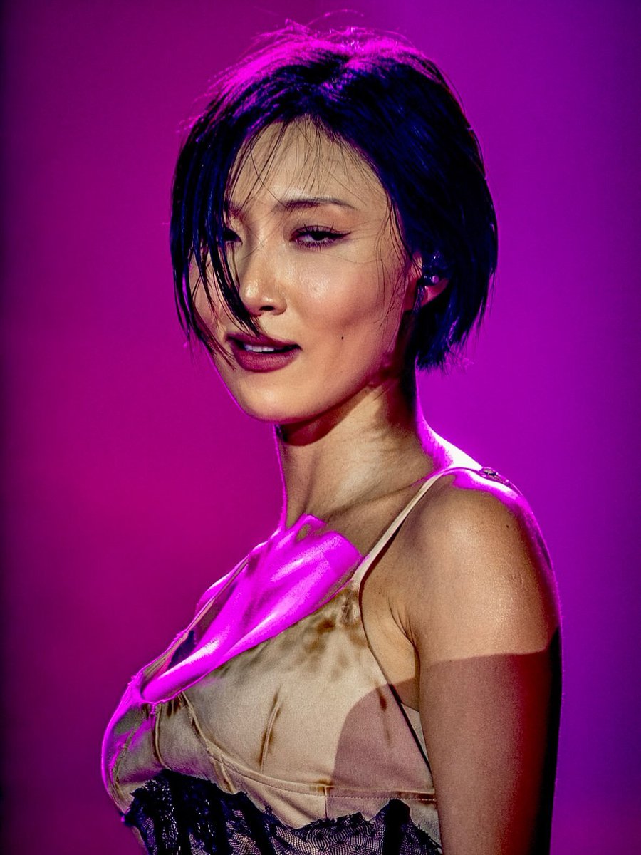moodarada2's tweet photo. Some more photos of Hwasa I found on ig from "Rock in Rio"😭😍💓💓💓💓💓

📸cr: diegocastanho on IG

#HWASA #화사 

🔗https://t.co/XHTAEFDfX2 https://t.co/Wz4tZ2G40a