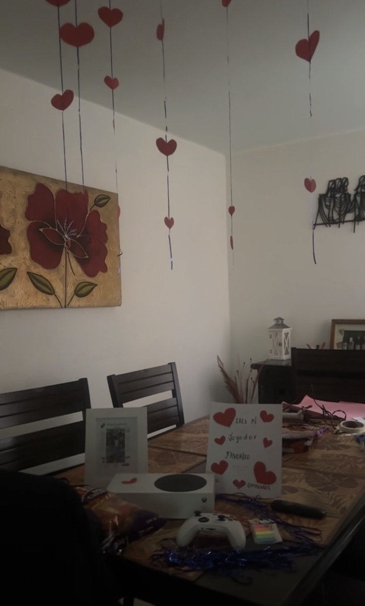 samano19ss's tweet photo. Maldición de los virgo, siempre los que organizan, decoran y se apasionan por el cumpleaños de  los demás, nunca me organizan algo a mí, y ni siquiera se trata de valor, de intención, una carta, un detalle, dos cumpleaños, ayer fue el mío, https://t.co/Tg7vOa2owl