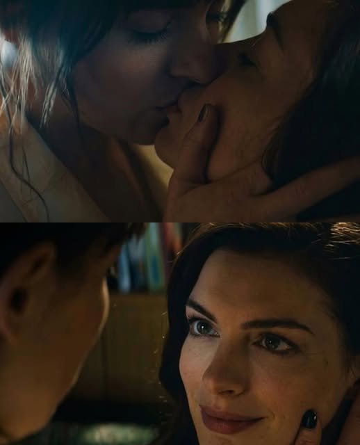 AnneHathabae's tweet photo. Anne Hathaway be like 

I kissed a girl the taste of her cherry chapstick https://t.co/OJ3NxNmGt0