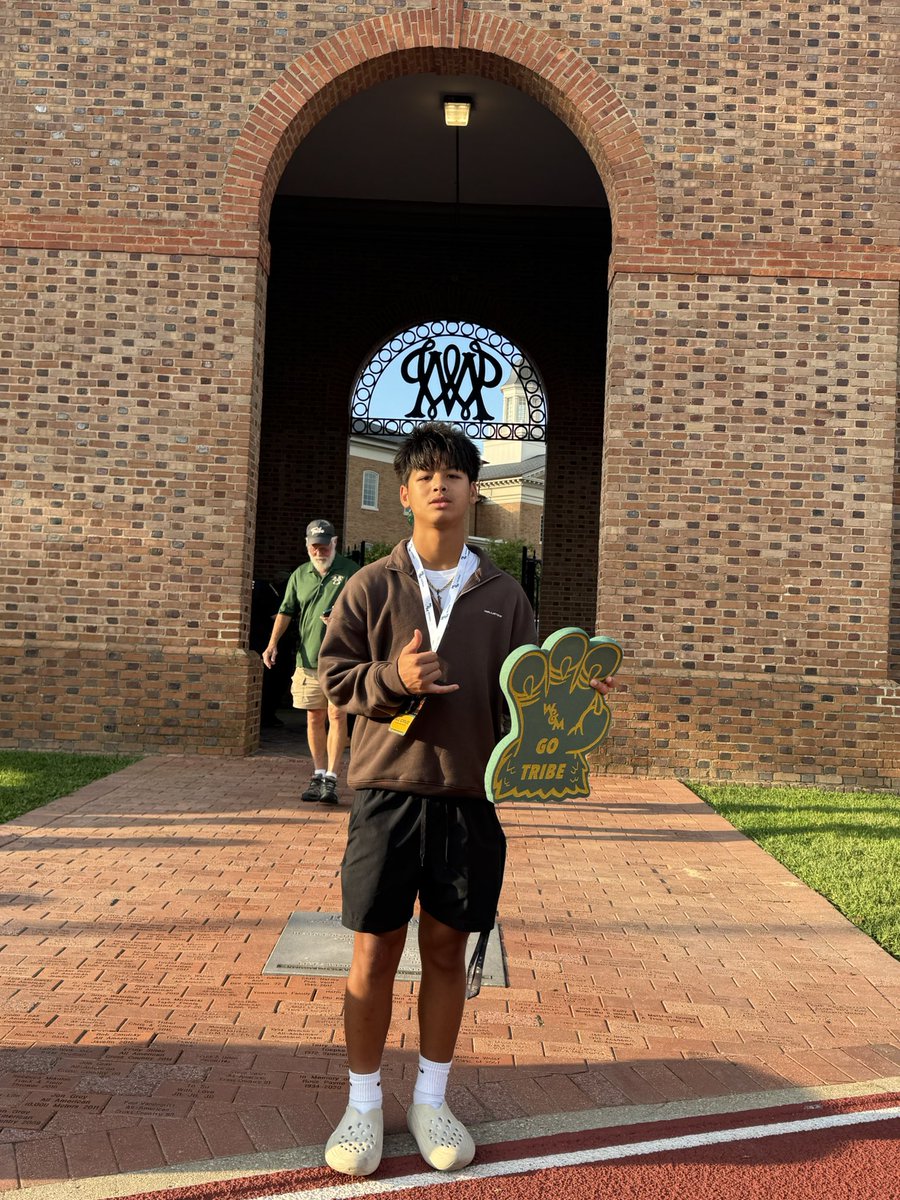 ac2suhayi's tweet photo. Had a great time with @WMTribeFootball. Thank you @DillonBryant_ and @CoachMikeLondon for having me on campus, hope to come back soon!
#gotribe 

@novafootballpod @CSAPrepStar @DarkVisors @EHS_FB @VaPrepsRivals @PrepRedzoneVA @carljfred @prepstar360 https://t.co/PGrpb1QVoE