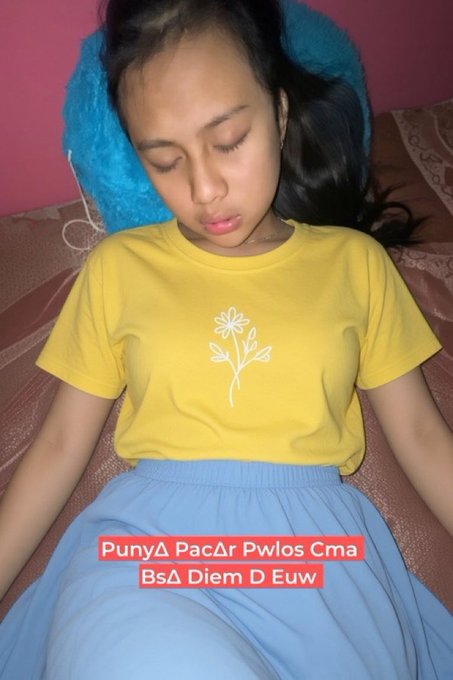 KELAS_MALAM_21's tweet photo. punya pacar masih polos cuma bisa diem pas di ewe

full video klik link dibawah
https://t.co/502hfHlmOn https://t.co/adDB1yCPzn