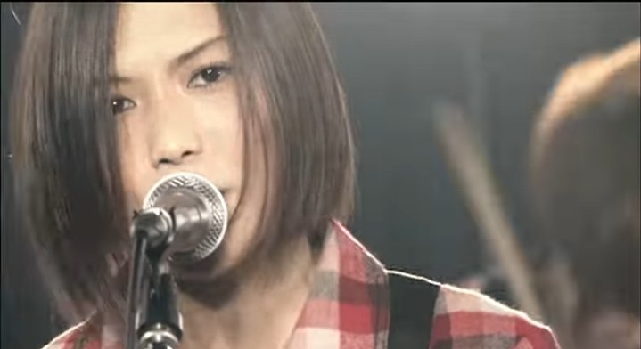 ariswas27's tweet photo. 「Never say die」の更新通知きとって、朝から観れてうおー!!って目が覚めた✨
#YUI https://t.co/4hP0LfJ5Bz