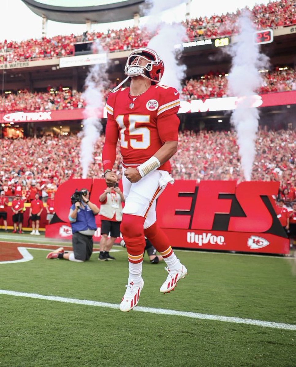 NKBetsHQ's tweet photo. NFL Straight Play Of The Night🌟

At Home On Sunday Night Football..

👉🏻Kansas City Chiefs -5.5 (-115)

They are going to run all over this Colts defense at home. They just gave up 202 total rushing yards in week 1… https://t.co/6RF4KHZ057