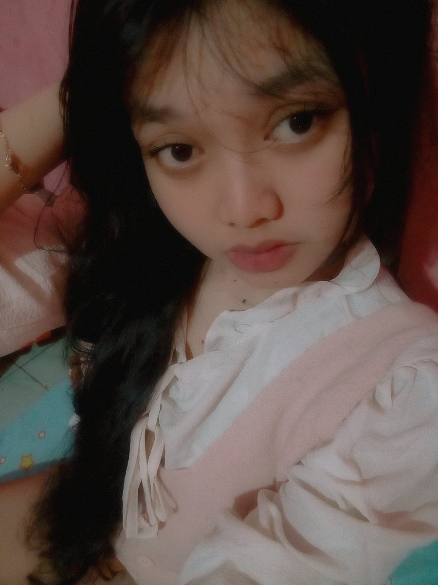 gfballl's tweet photo. masih pen bobo lagiii https://t.co/w1U2fDePtT