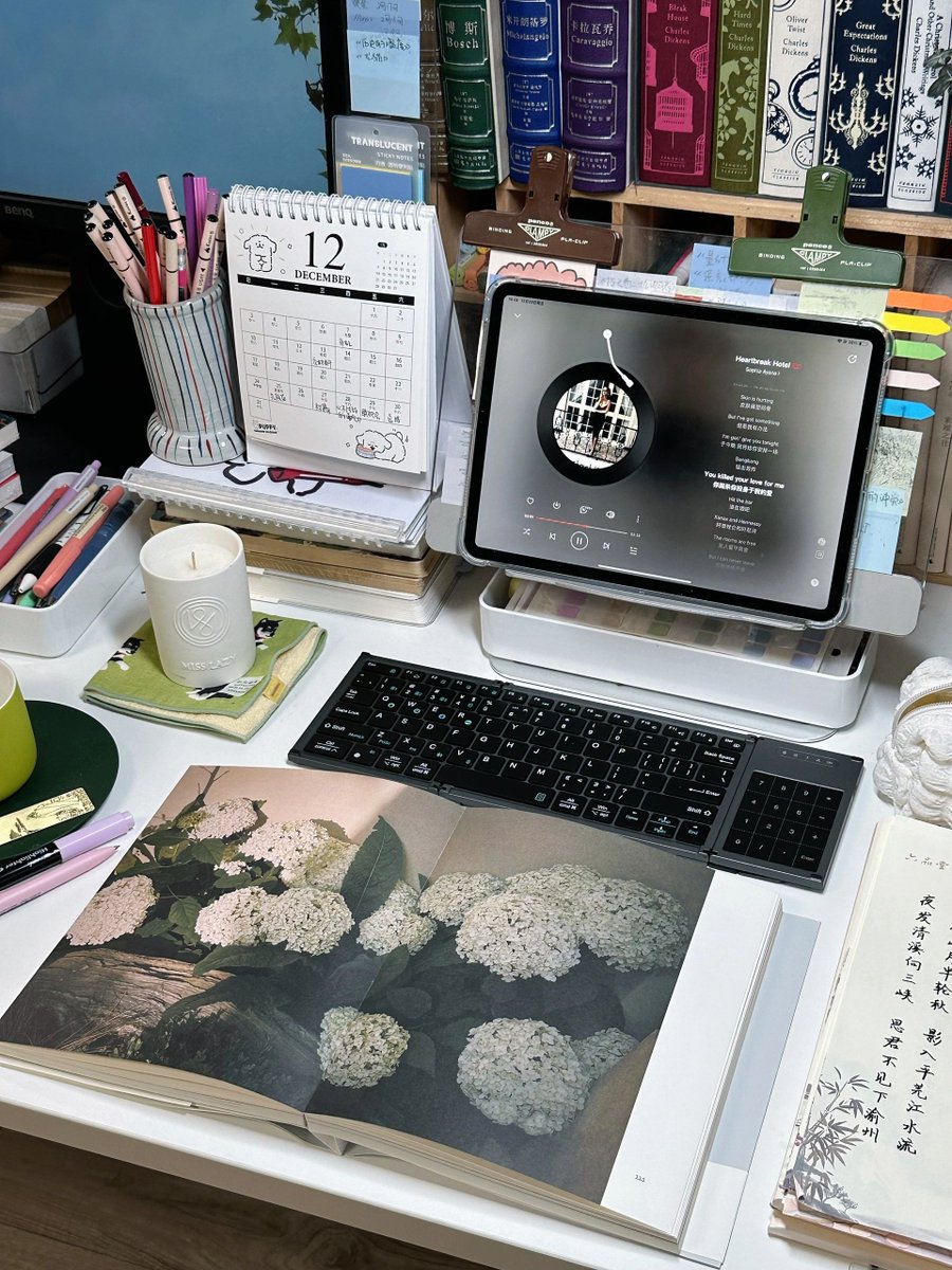 maliusandr22's tweet photo. New semester’s here! Fresh notebooks, bold goals, and endless growth ahead — let’s make this term count! https://t.co/XmsFc97X4L