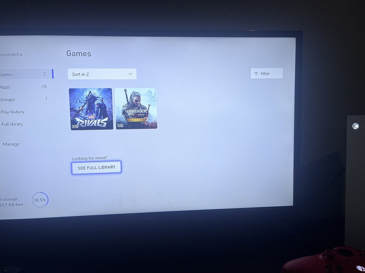 UncannyJujo's tweet photo. My PlayStation broke so I had to pull out the trusty Series S and these are like the two games I have downloaded 😭😭 https://t.co/olMOSf3QXj