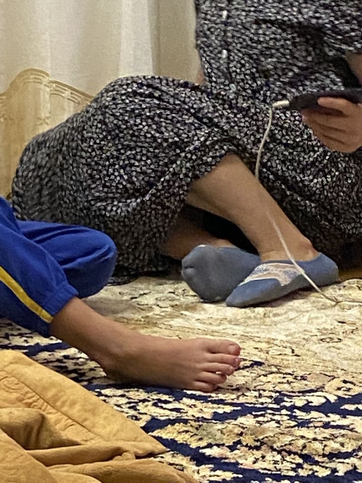app_naked's tweet photo. Şalvarlı bacısını paylaşan Diyarbakırli velet bacısının şalvarını çıkartmadan 2 posta atıp sikmelik..

#gavat #cuckold #ensest #abla #anne #ayak #çorap #nylon #türbanlı #ifşa #ayakfetişi #ensestpaylasım #cuckoldtürkiye  #cuckoldkocaları #ensesttürbanlı #türkifşa https://t.co/wdhVjx3HtP