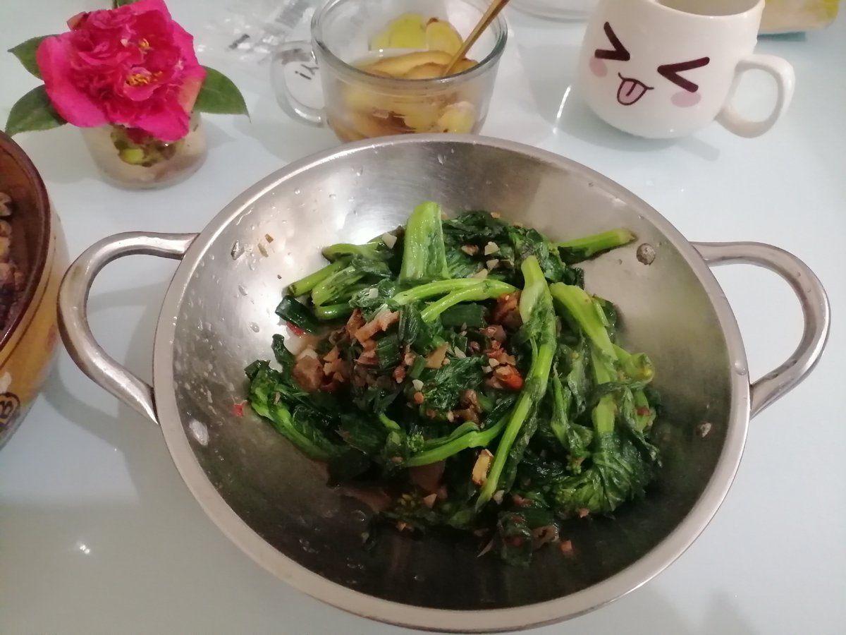 arifin_desam's tweet photo. “Used to grab instant noodles every busy work night, now I’m making quick veggie stir-fry with fresh veggies from my small balcony garden. Small shifts = big feels of wellness.  #LifeChanges”， https://t.co/uBPTBgu7hS