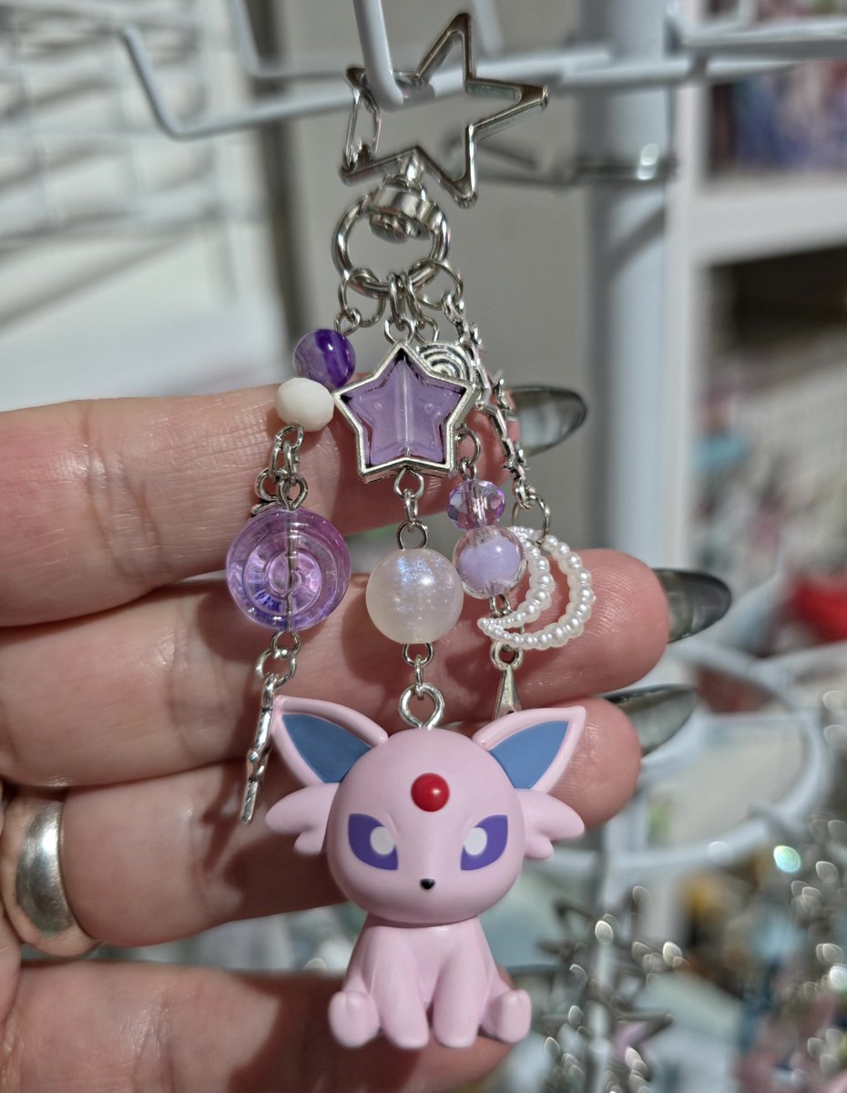 DudaWammes's tweet photo. Disponíveis a pronta entrega 💫

Espeon ou Umbreon R$75 + envio
Ditto ou Oshawott R$70 + envio https://t.co/bY0rO6R9Nd