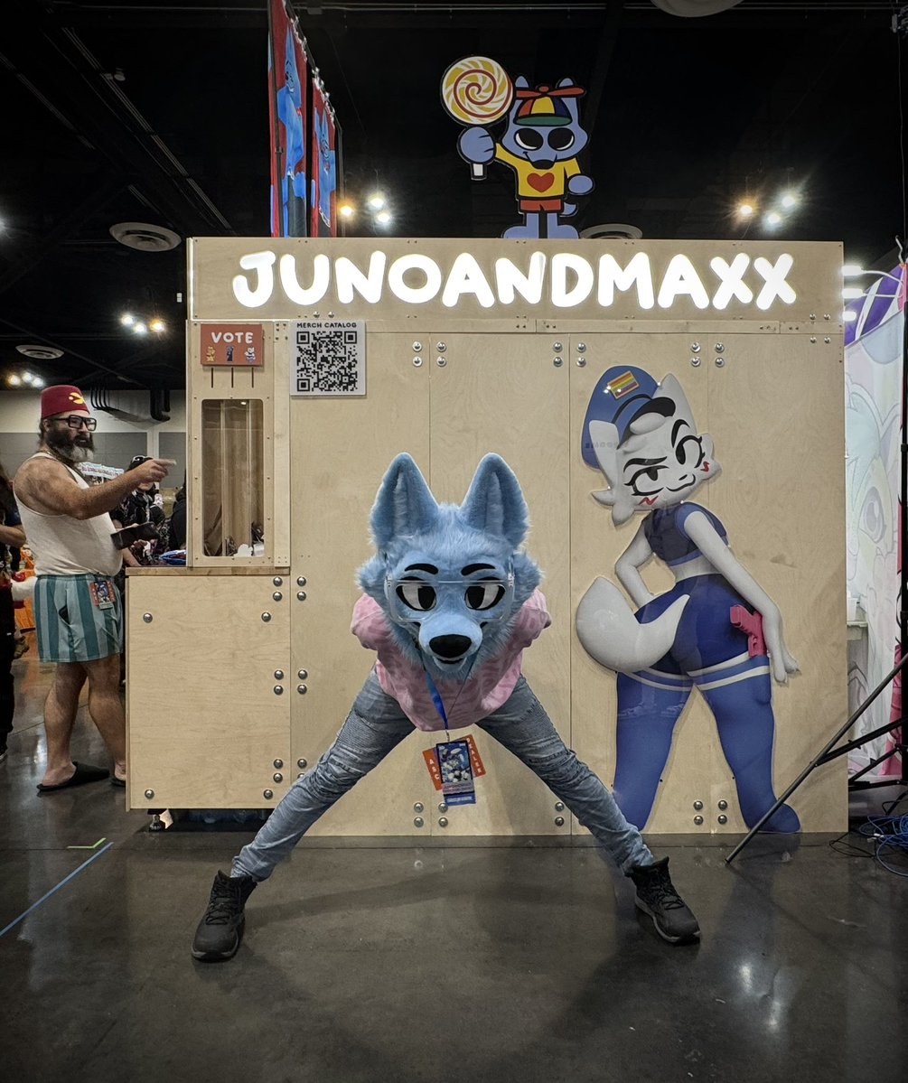 Tony15251's tweet photo. Thanks for letting me take your picture!! @JunoandMaxx y’all were stunning, and I had a great time at ASC and hope it was amazing for y’all too!!! https://t.co/q3UwTsutgj