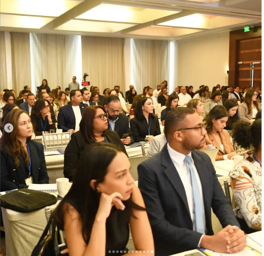 finjusrd's tweet photo. FINJUS celebró exitosamente el “Seminario sobre Responsabilidad y Compliance Penal de la Empresa”, que reunió a más de 175 profesionales de las áreas ejecutiva, alta gerencia, jurídica y consultores empresariales, así como abogados y otros expertos relacionados. https://t.co/oRz95IVj9p