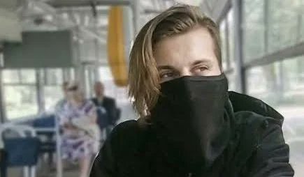 LilyBart2's tweet photo. @cocomarvgrows stupid policy.  one of the most famous parkour artists in the world wears one.  mostly to conceal his identity during risky exploring/trespassing, but still https://t.co/x6Q8YJl8Yw