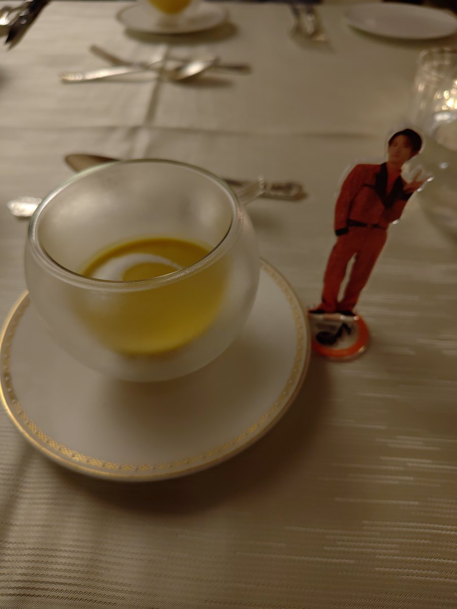 mikanz1969's tweet photo. 夜はフランス料理でした。 https://t.co/oK91ohUWOL