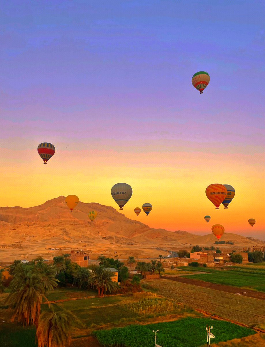 hero159_'s tweet photo. [Just had the most magical sunrise hot air balloon ride over the valley—gliding above cotton-candy clouds with crisp mountain air hitting my face. This is the kind of new adventure that rewrites your whole week!]， https://t.co/k0G2Mc1QAC
