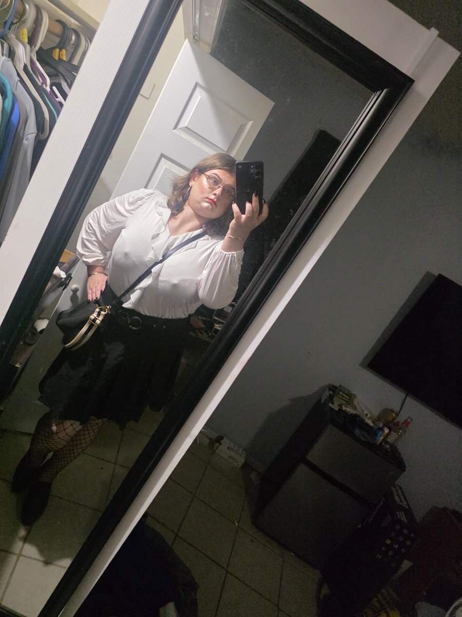 KilljoyMar14540's tweet photo. Can yall stop calling me mommy you FREAKS. IM A FEMBOY. #femboy #crossdress #makeup #freak https://t.co/ymibmGr4Po