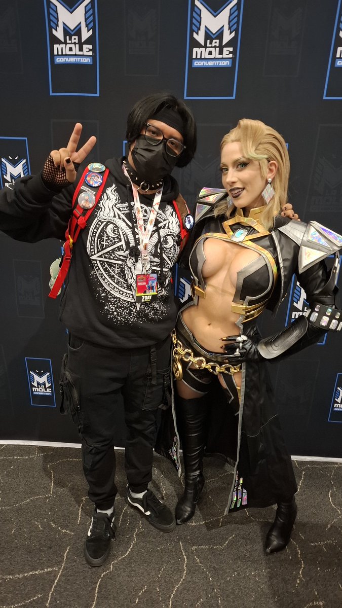 LouisYubeth's tweet photo. Fotos que me tomé junto con

@elizabeth rage hace días en @lamolemx

#lamole #lamoleconvention #lamole2026 #animole #cosplay #cosplayers #elizabethrage https://t.co/8uQAOhp7RF