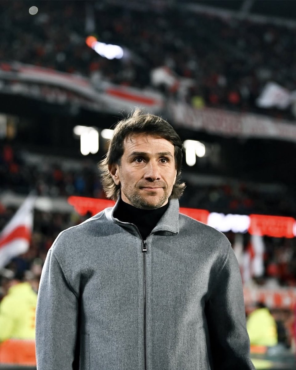 santimill0's tweet photo. Esperemos que lo de ayer solamente haya sido un desliz y no perdamos lo que vinimos mejorando. El deber de Ponzio es NO repetir los errores del ex DT y ser LÓGICO. Debe poner más a los pibes. 

Un mal resultado nos dejaría realmente en la cuerda floja.

Hay que bancar. https://t.co/tpJGVnZkd7