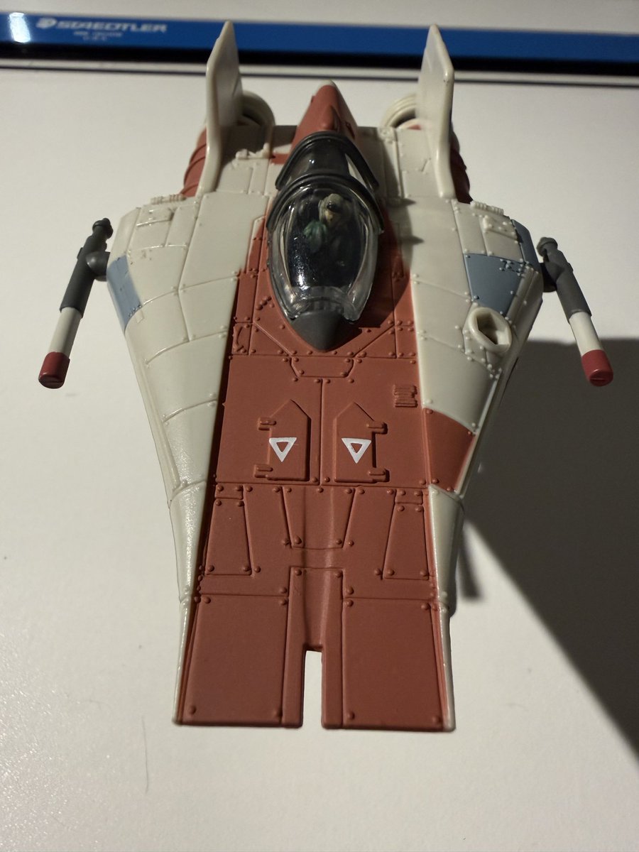StarWars5W's tweet photo. Picked up the standard red color Galoob Action Fleet A-wing today to go alongside the Green Squadron variant.

It’s crazy how much higher quality these 30-year old models are compared to the Jazwares Micro Galaxy Squadron vehicles. Even the mini figures. https://t.co/4AuHzRLmgW
