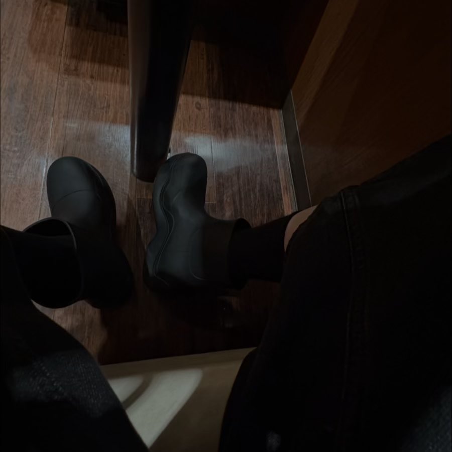 085265jin's tweet photo. 高い長靴 https://t.co/CF1eTjdY4I