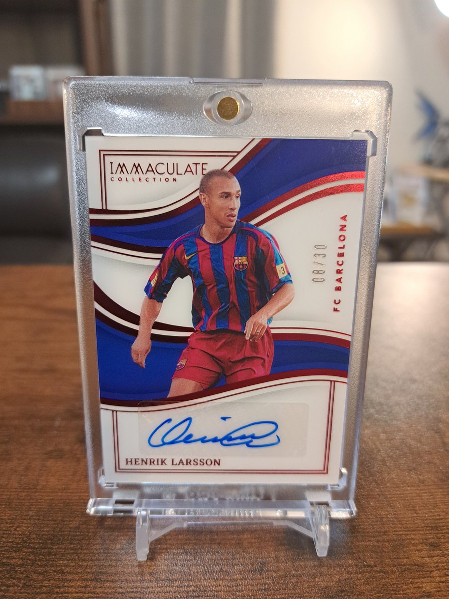 spitz0603's tweet photo. 2023-24 PANINI 
Immaculate Collection /30
HENRIK LARSSON 
ヘンリク・ラーション🇸🇪 https://t.co/T9Zr0up66V