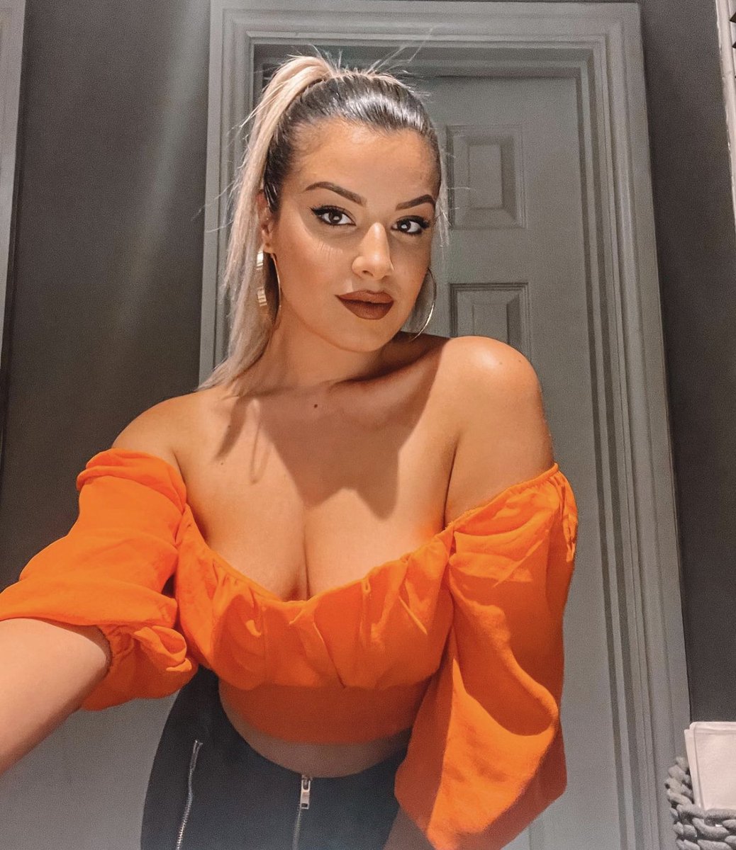 bbcirls's tweet photo. Mariana 27

cute submission

comment what you think and dm your submissions for posting
#irl #submission #wankchat #bop #slut #cuck #goon https://t.co/dBRMkxE5Yc
