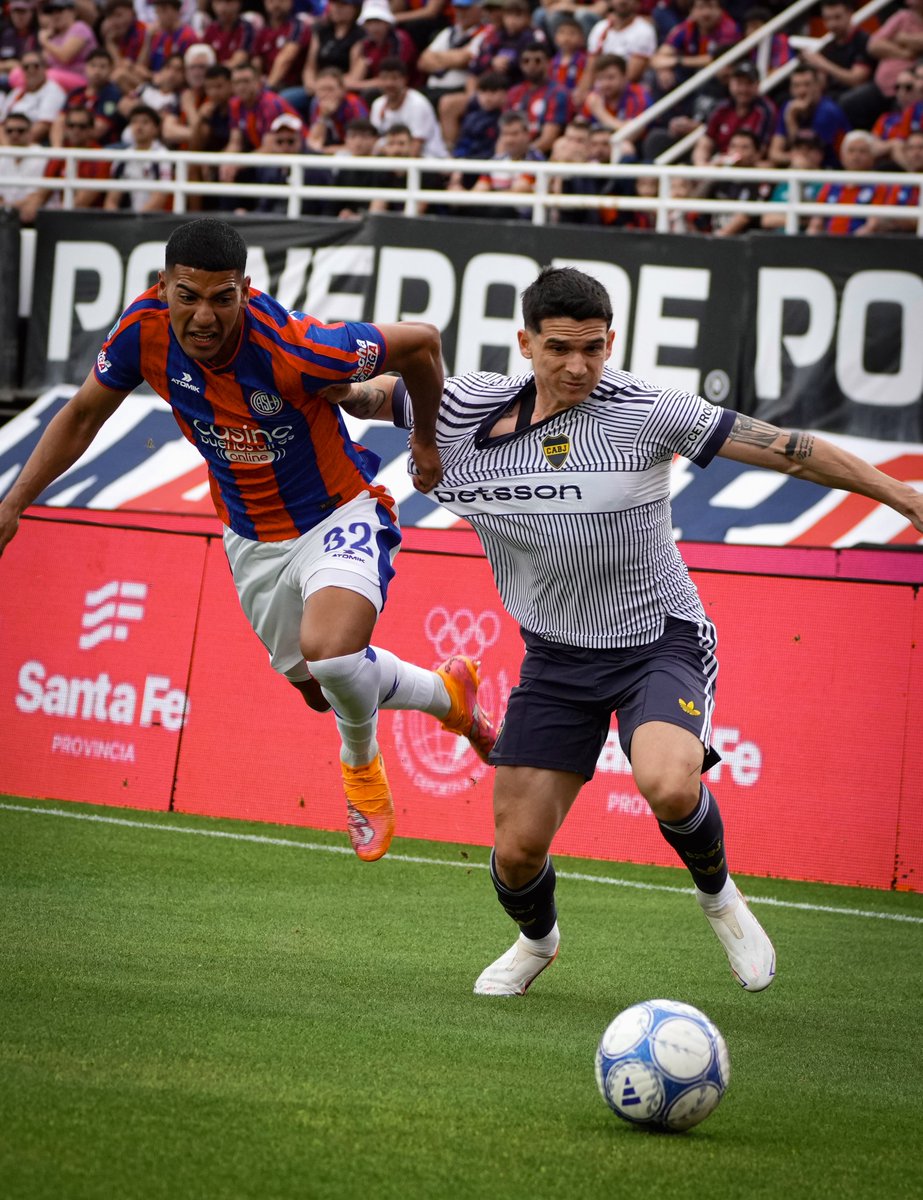 BocaJrsOficial's tweet photo. Caño y showtime 🚬 https://t.co/Fxc3Zzng9n