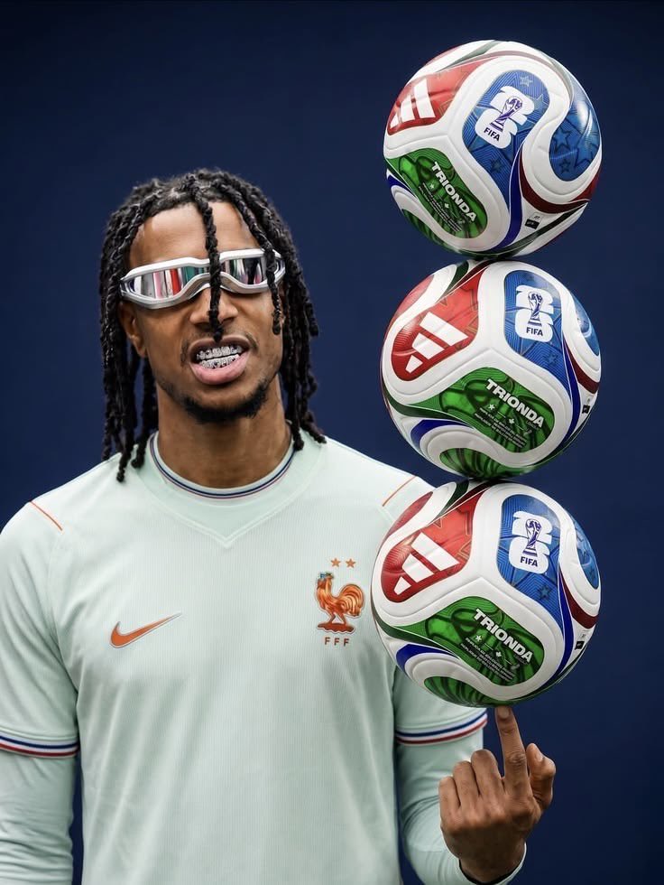 uzuiversal's tweet photo. He couldn’t floss before the grills??? Black accessories do not look good on you ma boy 🤢

Anyways, here’s how they’re supposed to look on hot black men🙂‍↔️ https://t.co/DKpRuznrhk