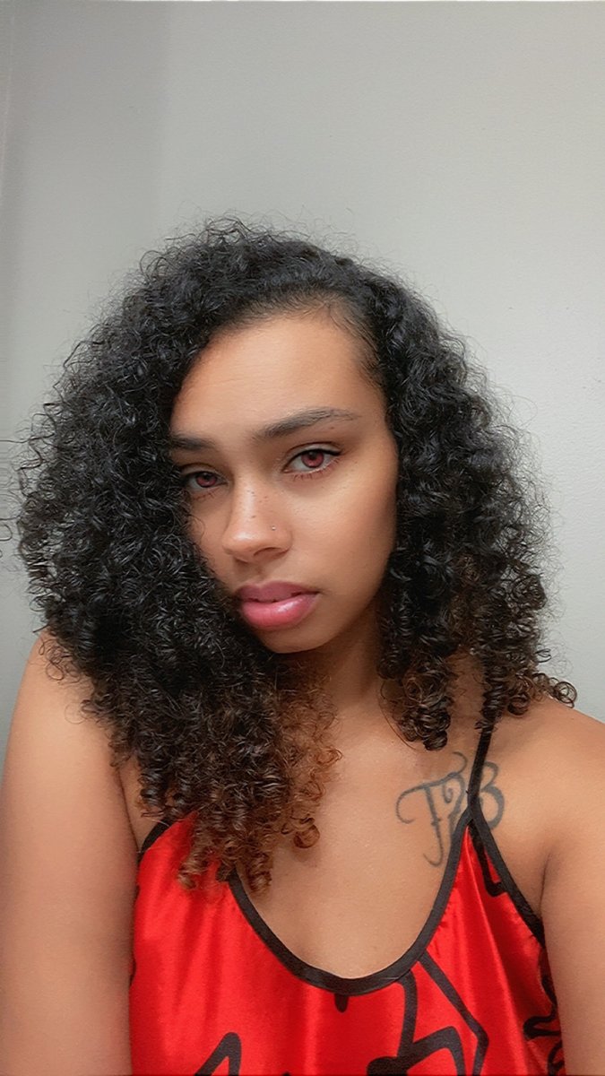 YourGoddessEva4's tweet photo. Mama needs her nails done! Who’s going to spoil me?    #findom #humanatm #paypig https://t.co/zzz7NLpiCl