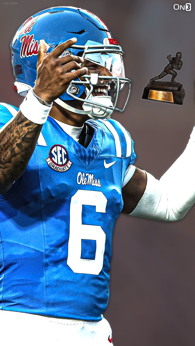 On3's tweet photo. NEW: Ole Miss QB Trinidad Chambliss is the new Heisman Trophy favorite🦈

Odds, via Polymarket: 
Trinidad Chambliss 27% 
Darian Mensah 17% 
Jeremiah Smith 13% 
Arch Manning 8%