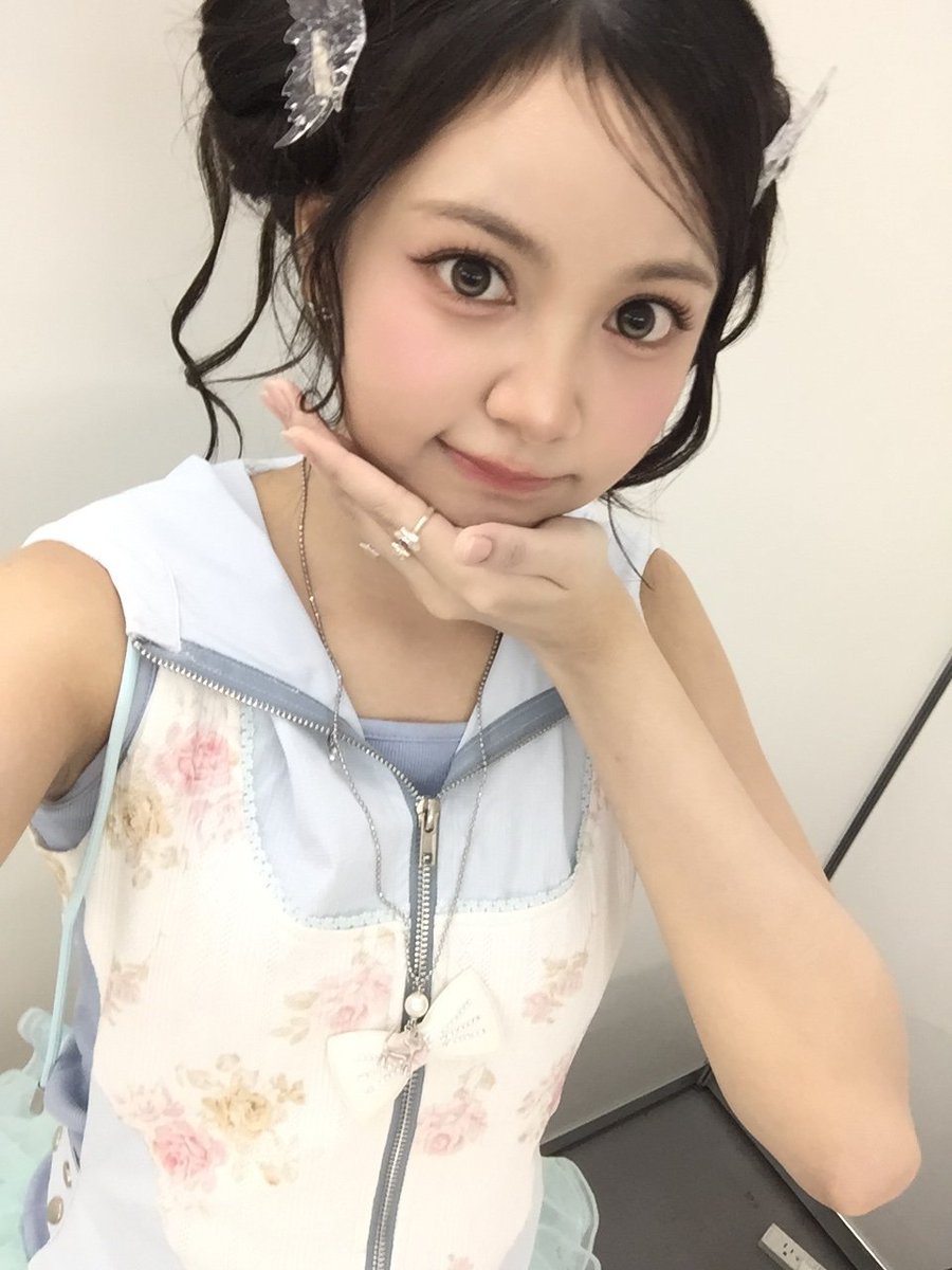kokooonut_'s tweet photo. selamat pagi semuanya, semangat buat hari ini,walaupun aku ga semangat tetep semangat, jangan lupa sarapan guys, jaga kesehatannya skskrskrrrrr🤸‍♀️❤❤
#Hearts2Hearts #CARMEN #카르멘 https://t.co/tWASCSA9m4