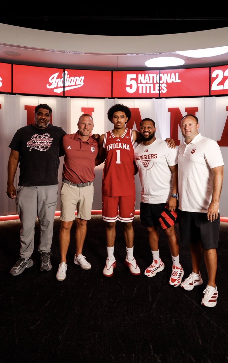 BradyPettigreww's tweet photo. Huge thanks to Hoosier nation and the Indiana basketball program for treating me so well! Go Hoosiers ❤️🤍 https://t.co/tL5GbAi0q3