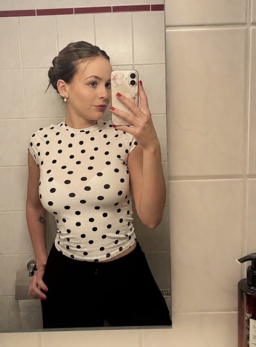 bbcirls's tweet photo. Celina 23

cuck with a great submission

comment what you think and dm your submissions for posting
#irl #submission #wankchat #bop #slut #cuck #goon https://t.co/a6zBP4qmox