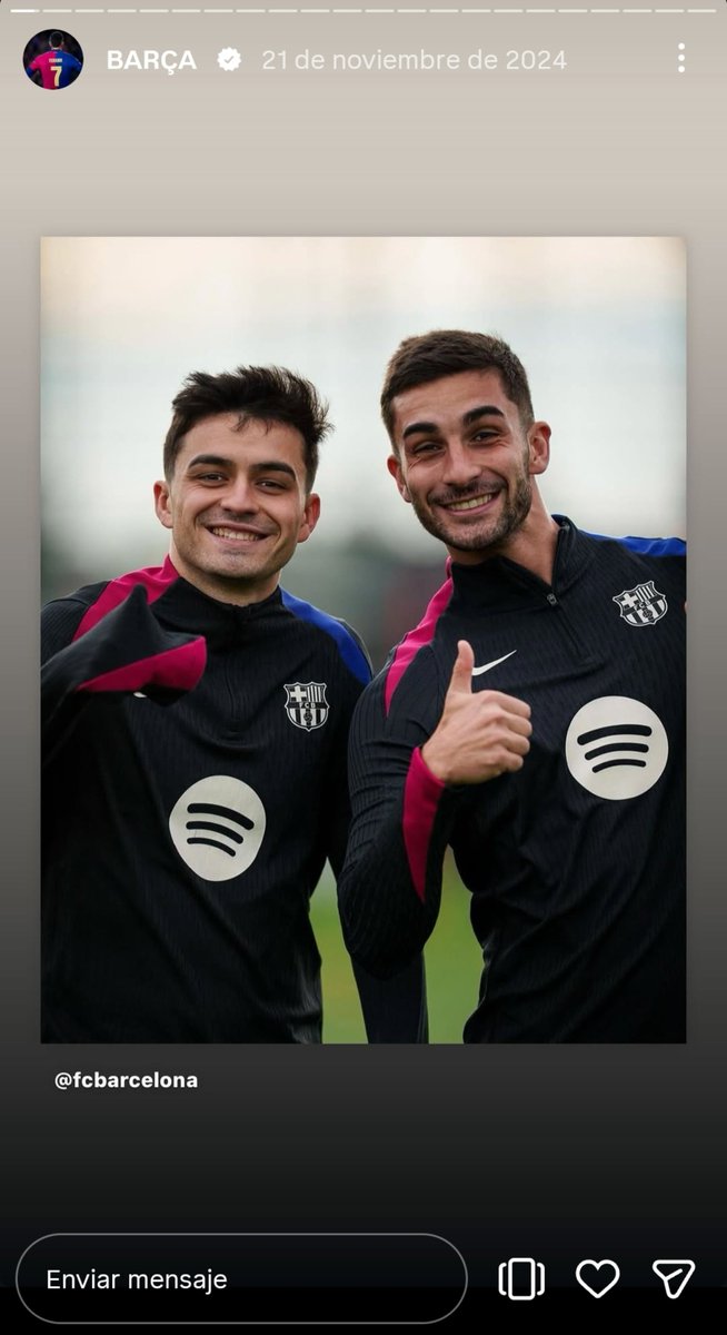 vnic3b1tch's tweet photo. lo primero que vió ferran antes de borrar su destacada de ig https://t.co/GlfosUqa6G