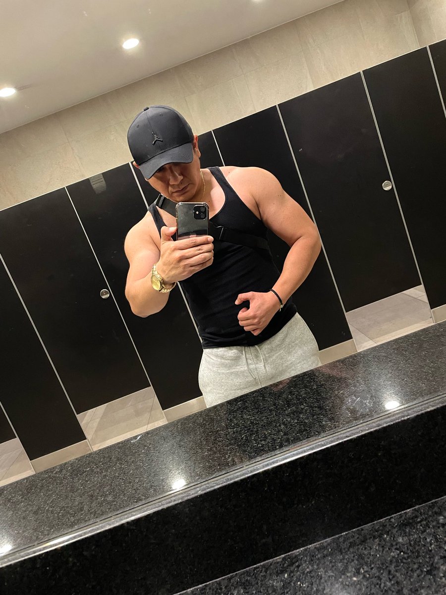 AlmoraO's tweet photo. Don’t stop trying. The best results, at the end of the day, are always for you #gymlover https://t.co/HmanHeVeLf