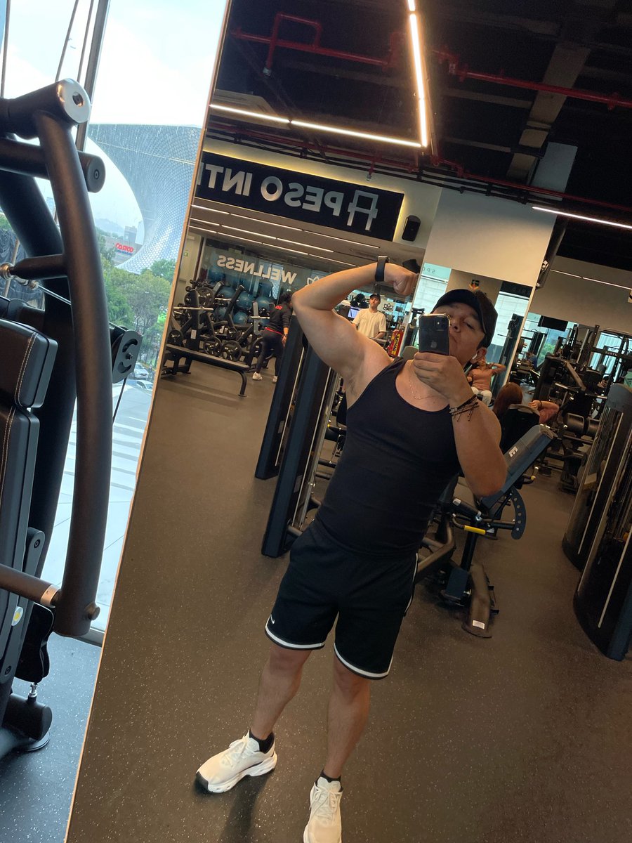 AlmoraO's tweet photo. Don’t stop trying. The best results, at the end of the day, are always for you #gymlover https://t.co/HmanHeVeLf