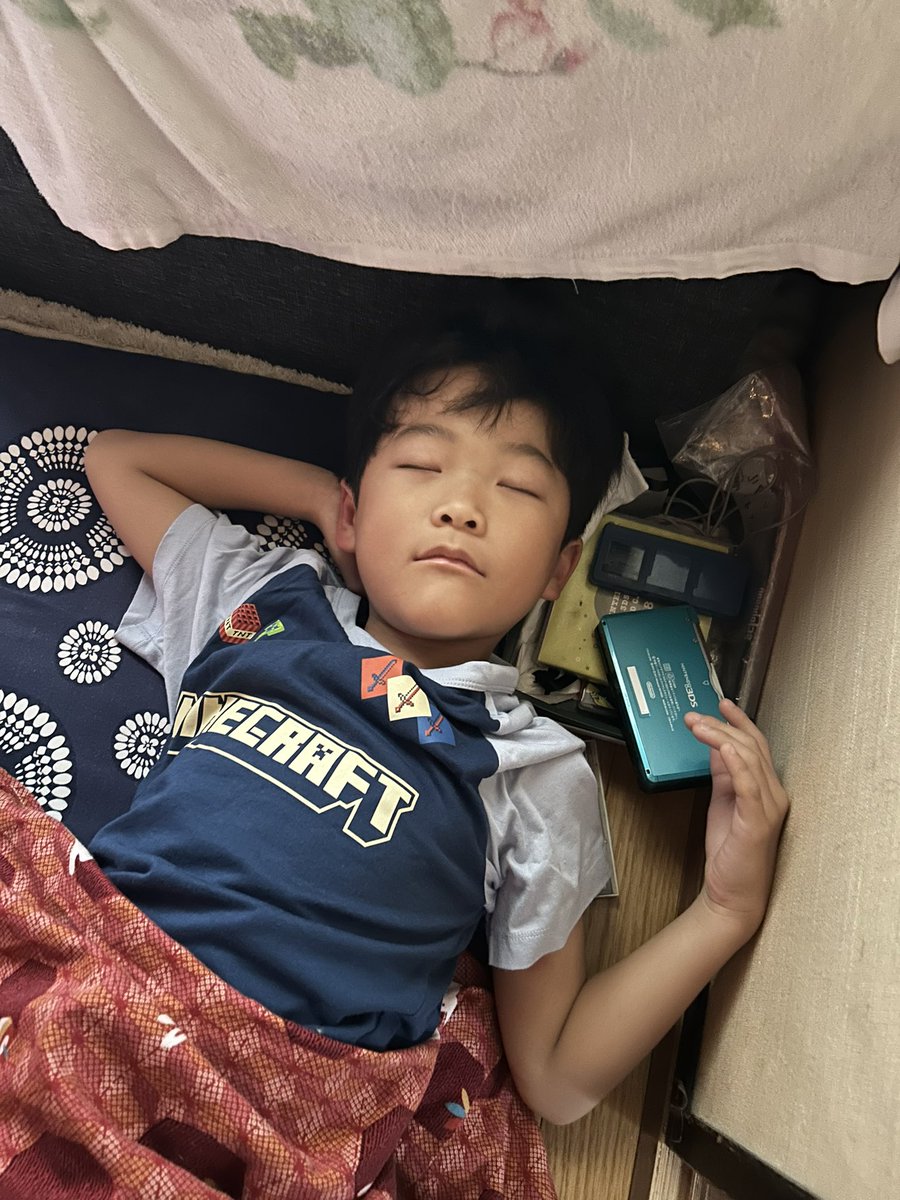 kasakou7776's tweet photo. これはカッコよすぎて、今からなんか誕生日に何か負担にならないもの贈りたい定期便。………………………えっ！な絵でいいと思う人‼︎…何でもないです。健やかにお過ごしください。現場からは以上ダスッ‼︎ https://t.co/kWjcW8bbpf