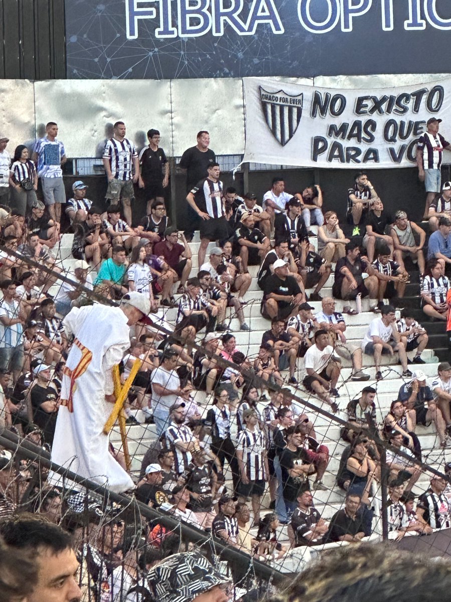 ElCartelDeLa15's tweet photo. FOTOS DEL VELORIO DE HOY.
QUE NUNCA DESCANSEN EN PAZ. https://t.co/CTEHy2XthL