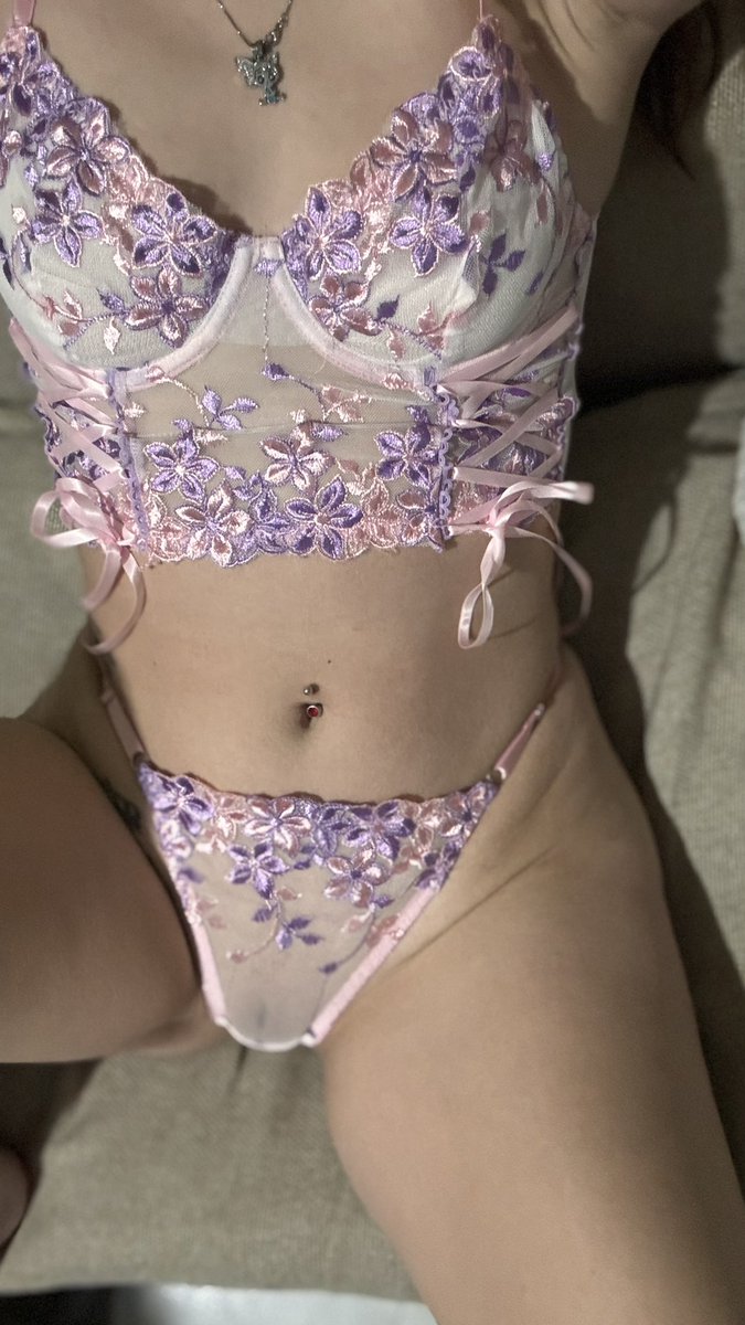 Ladysophyee's tweet photo. #sundayfunday #cum unwind with me and lets really enjoy the rest of this weekend baby https://t.co/r9dLVltsjo #nsfw #nsfwbsky #goonette #horny #18+ #adultcontent #gooning #realnsfw #spicysky #lewdsky #thong #goonsky #lewd #goon #goonfuel #goonbait #panties #goodgirl #freeuse #bds https://t.co/x6dPqiTQZH
