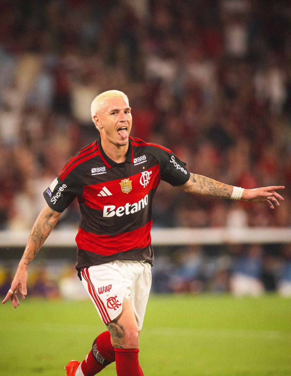 Flamengo_es's tweet photo. Los festejos de Guille 🤩🇺🇾 https://t.co/fb3Idw3lo4