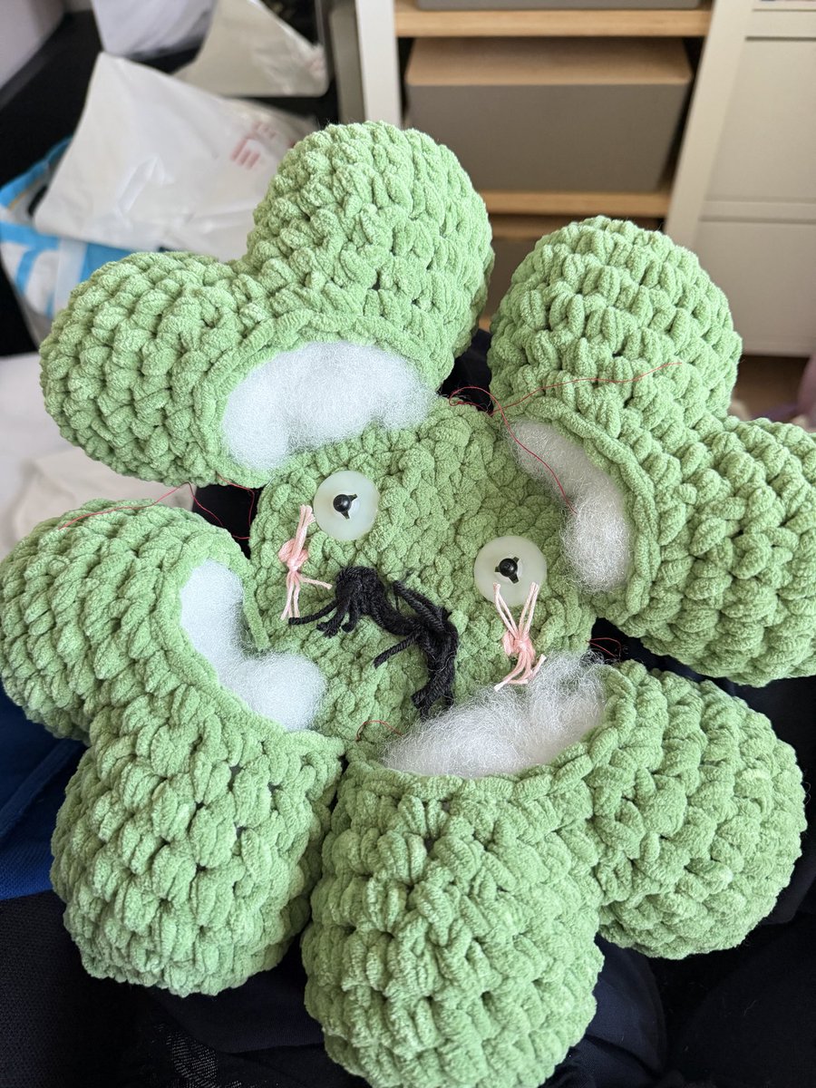 cloverzghost's tweet photo. I never post but here we are :) loved seeing everyone posting about the cloverz plush I made so here are some process pics!! https://t.co/bZ1r0tNjZv