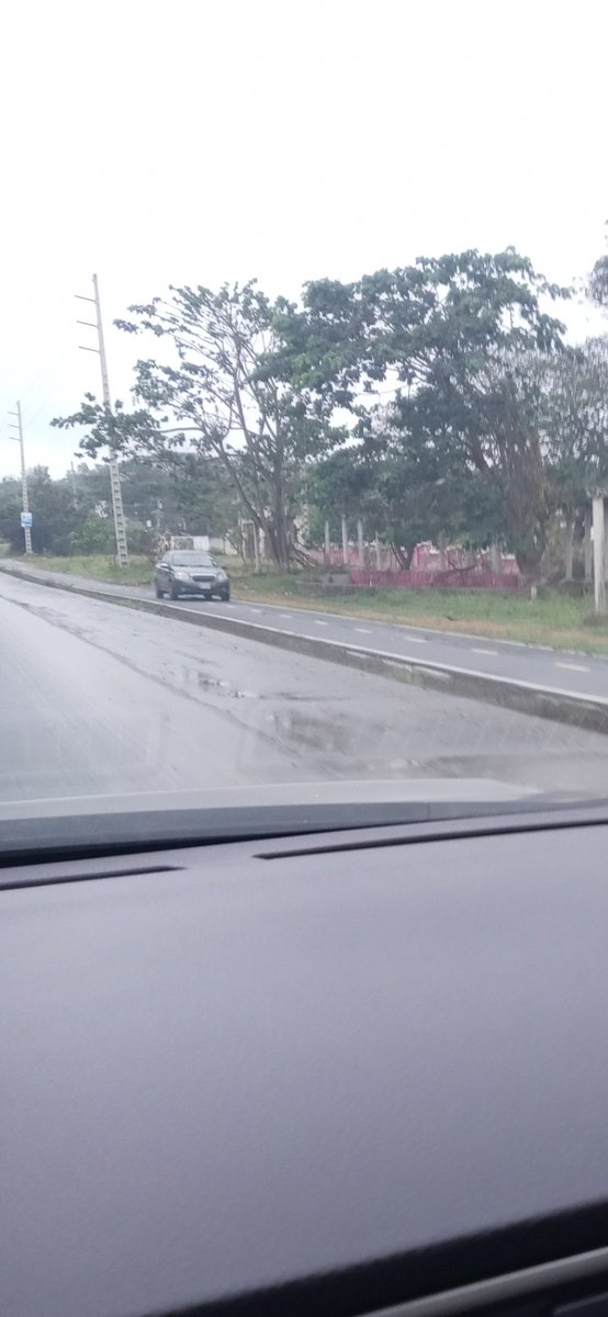Elmuneco_77's tweet photo. @ATM_Transito @jtechecit @nobitrooper @telmoabad @InfoViaLaCosta @ViaLaCostaLucha @Urb_ViaLaCosta @Vialacostagye @edgarlupera_ Eso es todos los dias a partir de las 7 am es un peligro pasar por ahí... ya pongan control de verdad!! Toda la ciclovia es pista de motos , tricimotos y carros hacen lo que le da la gana.( Km 19 al 20 ) https://t.co/nfDF14w8Qw