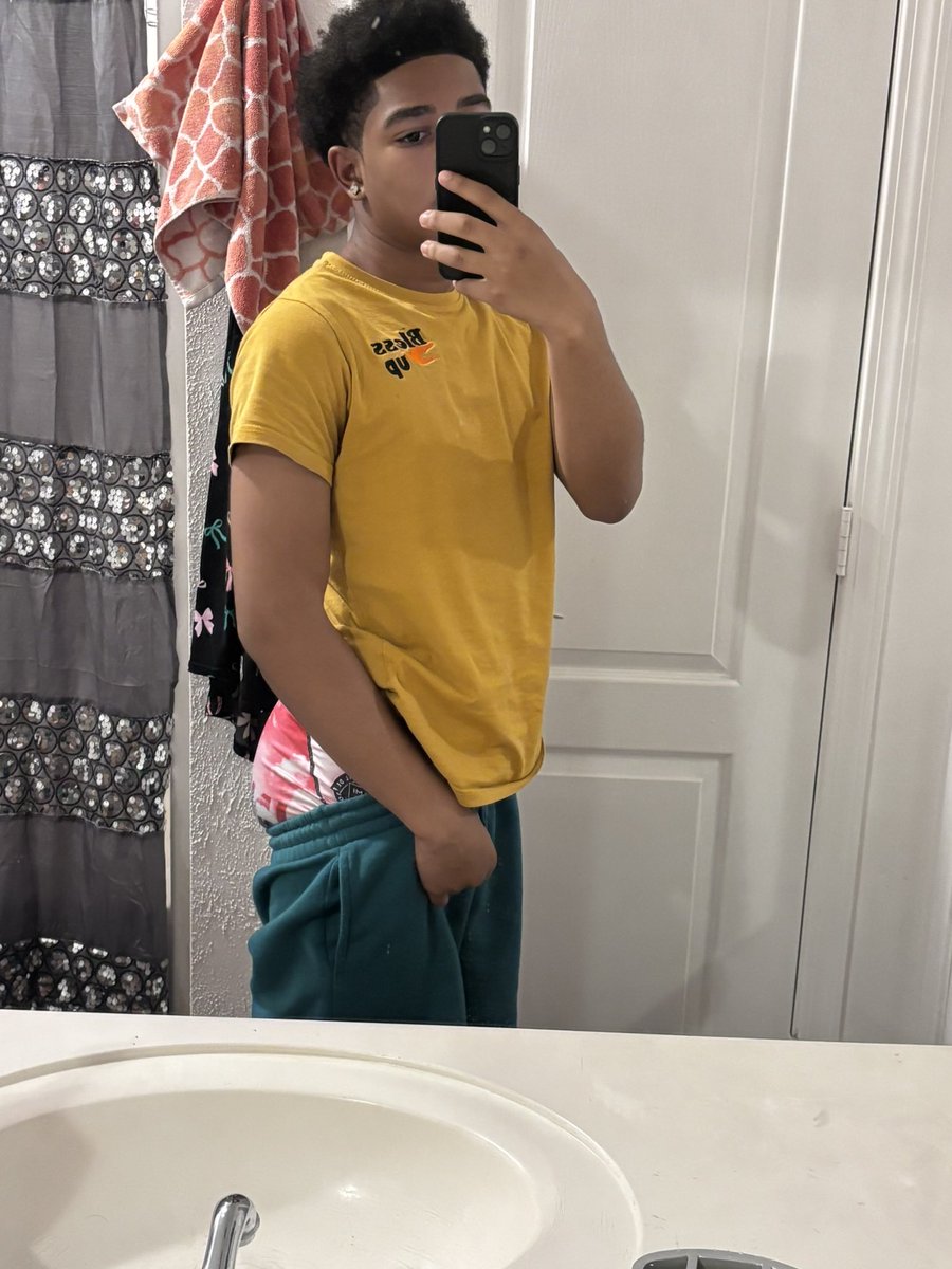 jeromethemonarc's tweet photo. thickemsss #mlm #teen #freak https://t.co/GlByaarnol