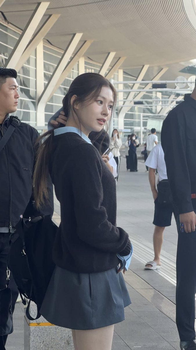 pydhtw's tweet photo. Our high school crush 🩷

#SANA #사나 #サナ https://t.co/A2NPVDwXYT