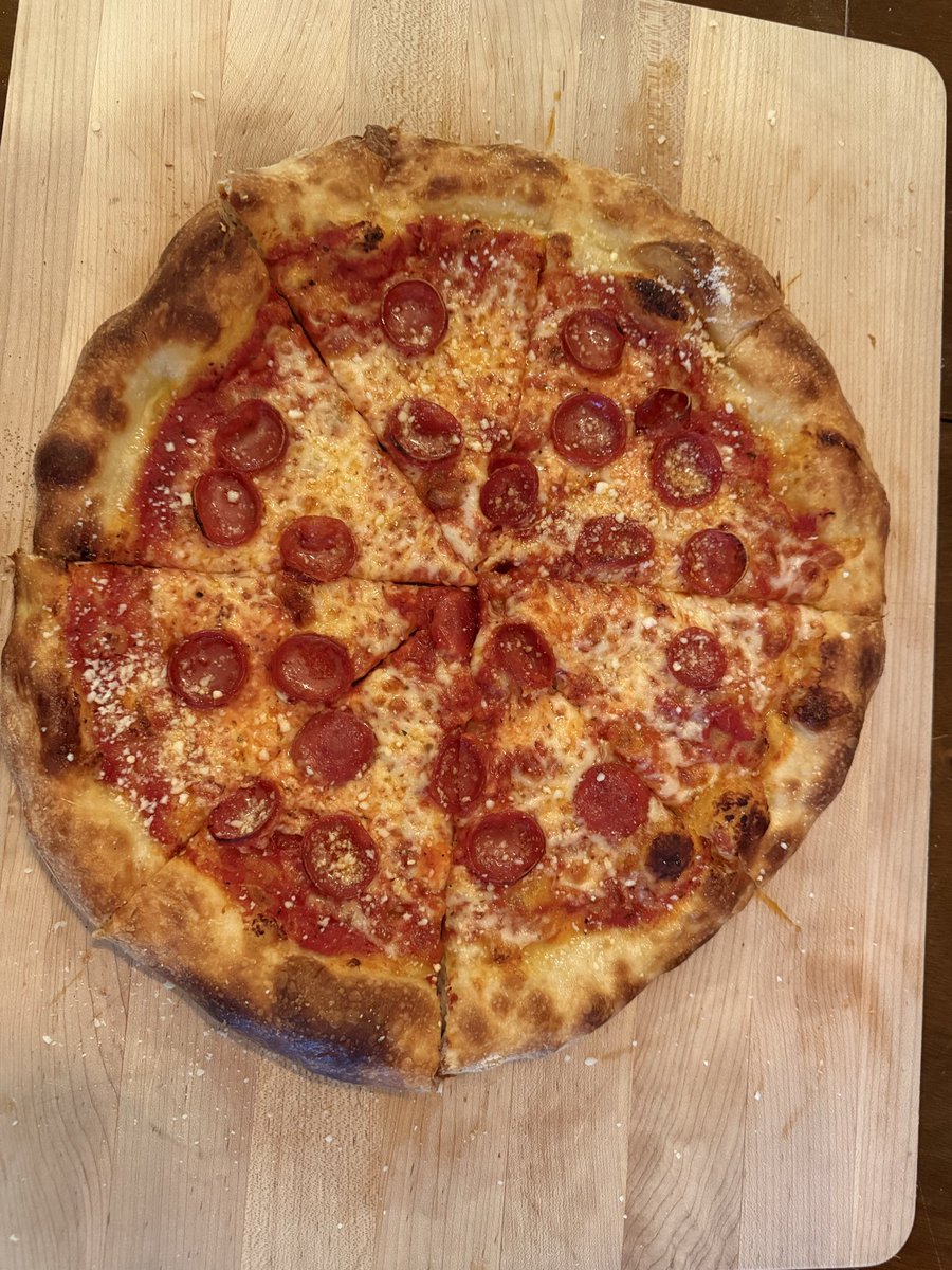david_neisz's tweet photo. @JimCosta_ That looks so good! I started doing pizza from my home oven about 2 months ago and loving it! Here is this weeks bake in a 4 day fermentation https://t.co/1Dw2HSUuXG
