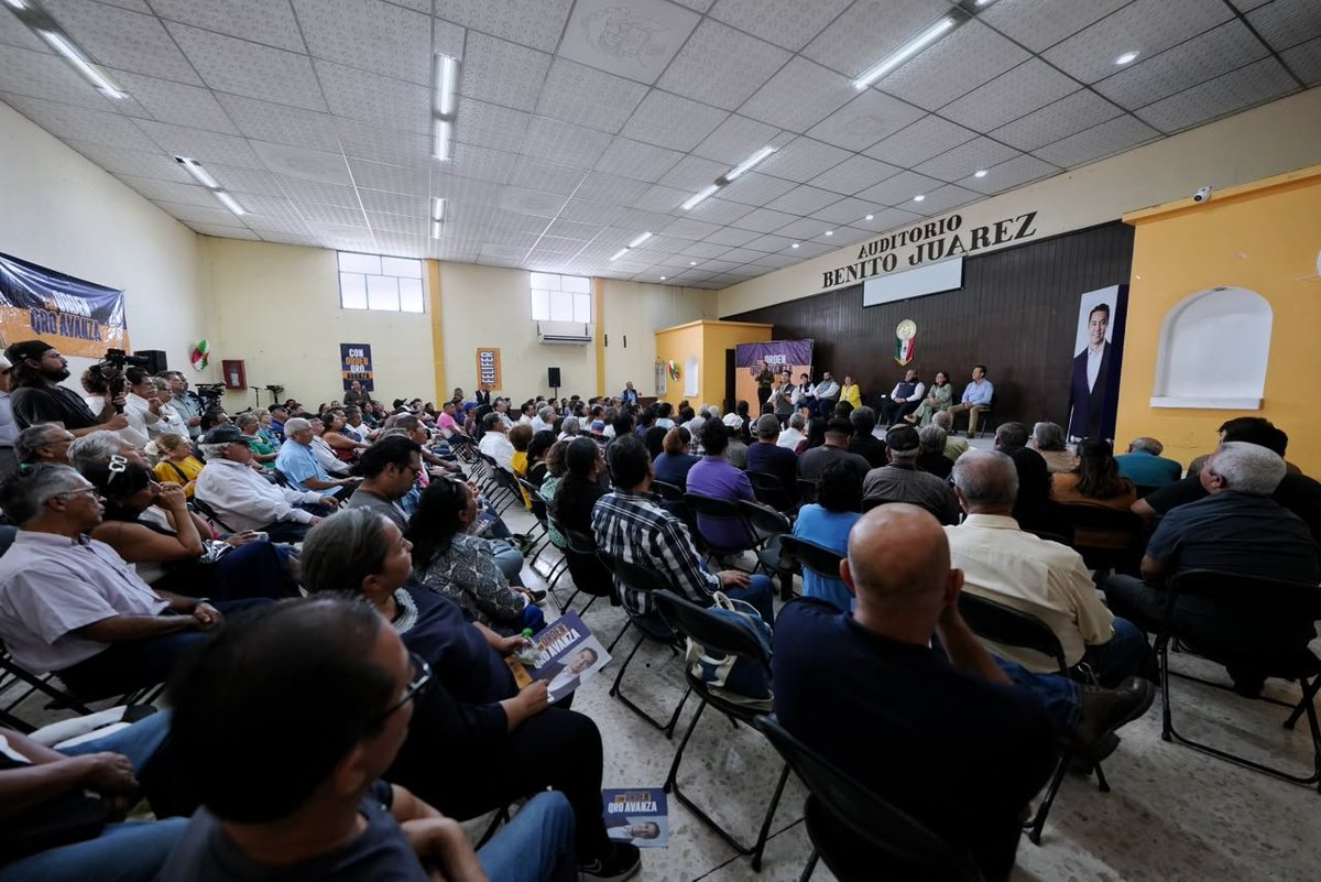 AlertaQro's tweet photo. 🗣💬Mantiene #FeliferMacías diálogo directo con la ciudadanía a través de reuniones con #adultosmayores y permisionarios de automóviles de alquiler🚘
👩🦳👨🦳🤝Convivió con más de 350 personas adultas mayores en el Centro de Día “Nänxu”.
🤳Más detalles aquí ⤵️
https://t.co/NWb1IbAbwZ