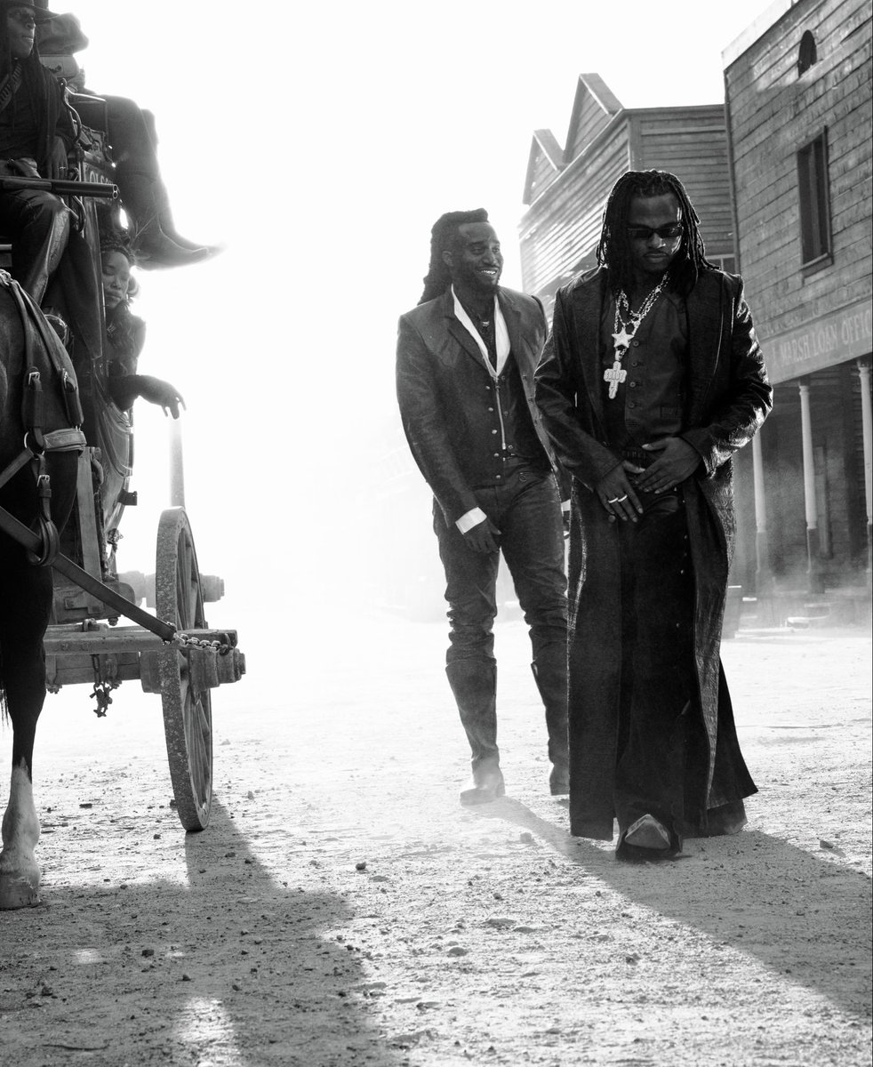 ShaboozeysJeans's tweet photo. Meet the outlaws 🐎

High Noon music video: https://t.co/QPqu6aVfbe https://t.co/q51hfQ3sMF