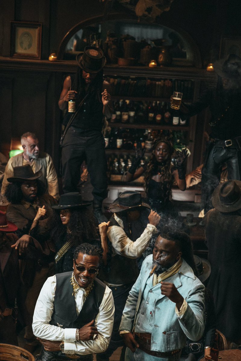 ShaboozeysJeans's tweet photo. Meet the outlaws 🐎

High Noon music video: https://t.co/QPqu6aVfbe https://t.co/q51hfQ3sMF