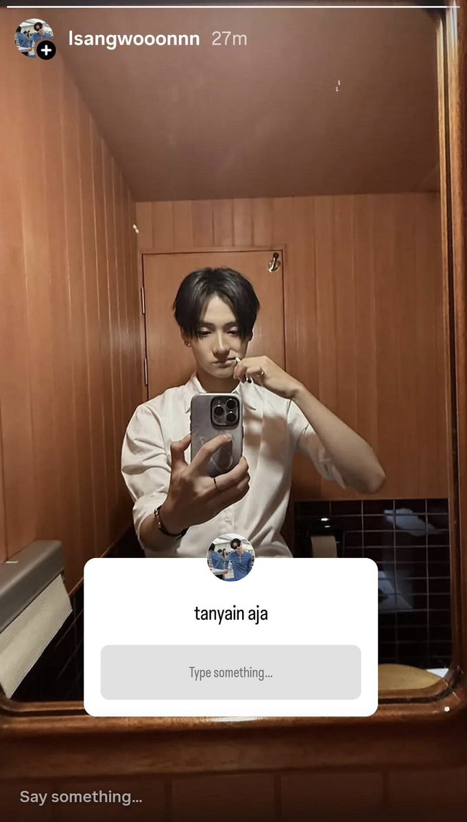 vouxvouyez's tweet photo. sangseo au
from pacar ‘ucing’-nya seo

when ketika awon bikin instastory https://t.co/bHMB8O8aSf