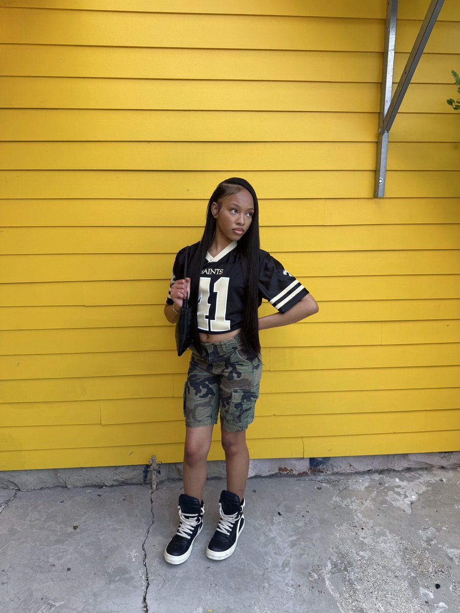 _dylaand's tweet photo. go saints https://t.co/qZ1WHlxIty