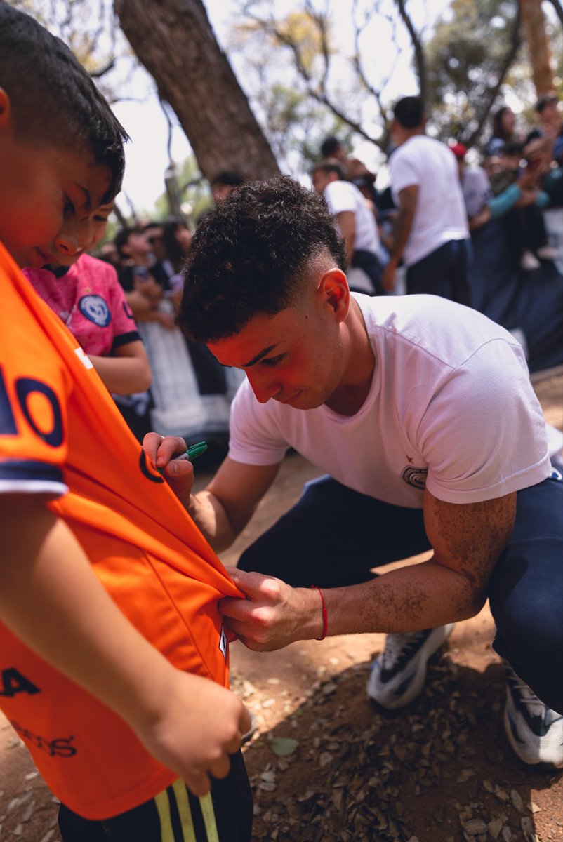 CSIRoficial's tweet photo. Juntos somos más fuertes💪🏼💙 https://t.co/ES9HVLfP3C